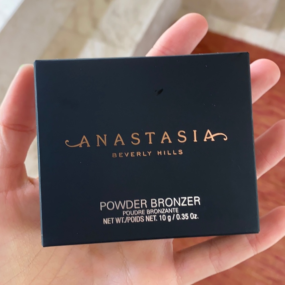 Brand new powder bronzer